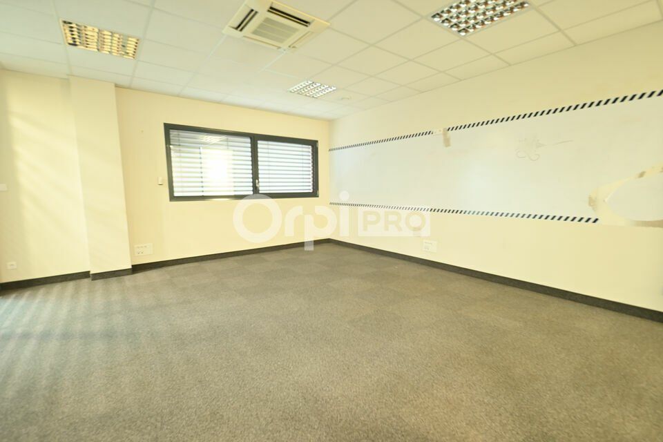 BUREAUX A LOUER - 764 m² - MONTCEAU LES MINES