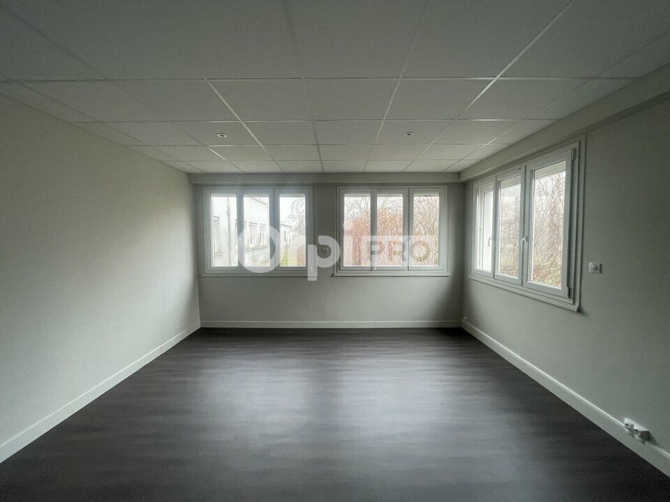 Location bureaux 65.54 m² non divisibles