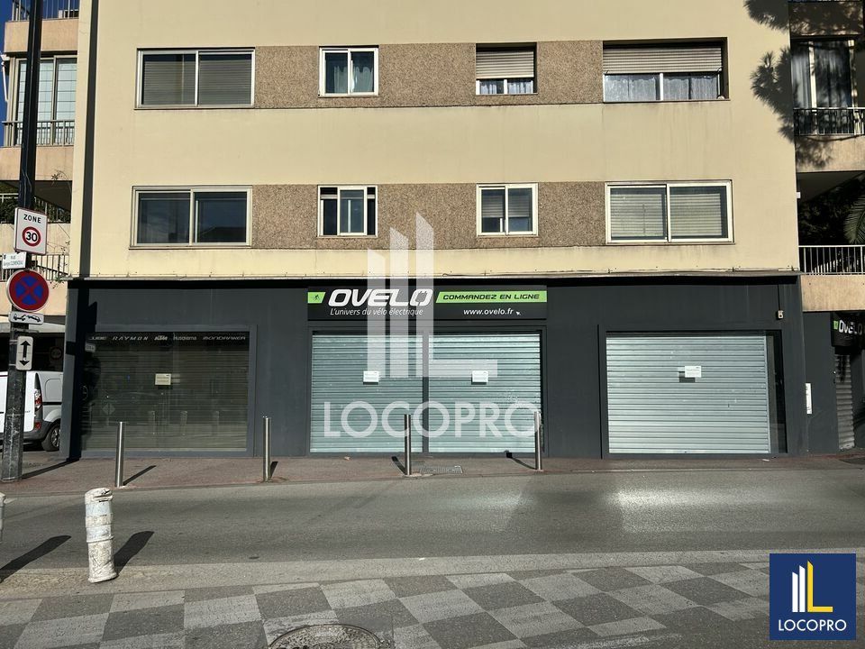 Location local commercial 390 m² non divisibles