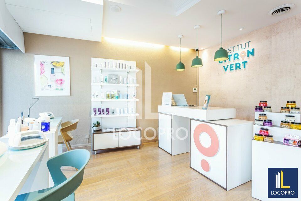 A LOUER - LOCAL COMMERCIAL - 100 M2 - ANTIBES 