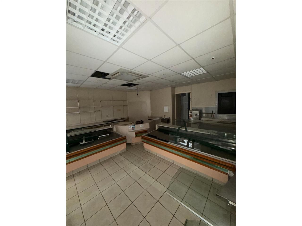 local commercial d'environ 65 m² avec travaux - limoges centre-ville