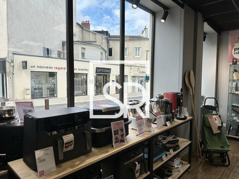 Location local commercial - 90 m²