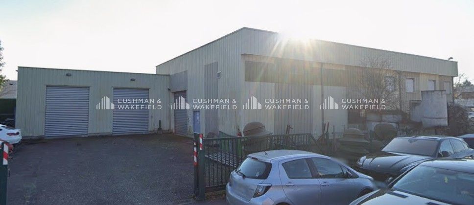 Location activités 958 m² non divisibles