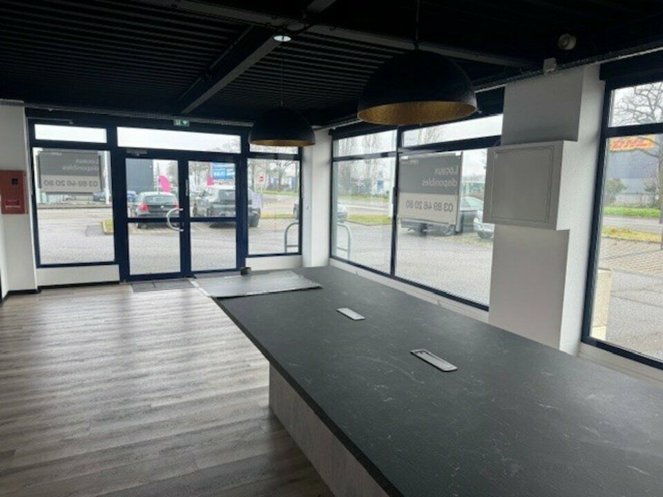 Location local d''activites 260 m² non divisibles