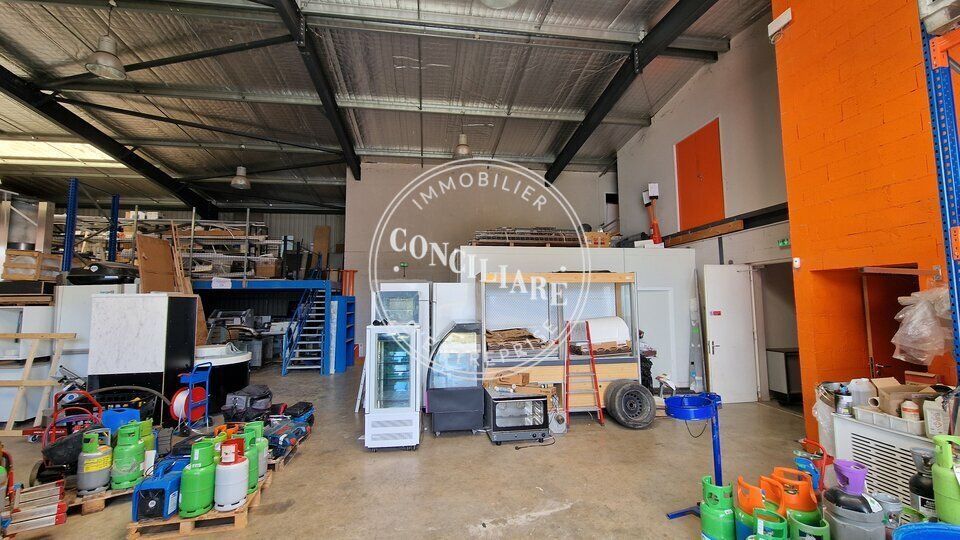 Location local d''activites 1200 m² non divisibles