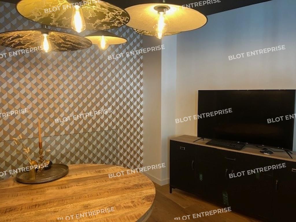 Vente local commercial 75 m² non divisibles