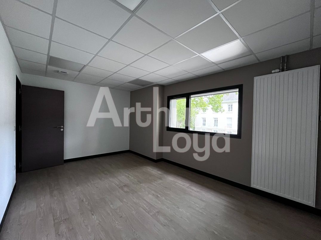 Location bureaux 19.54 m² à BRETTEVILLE SUR ODON