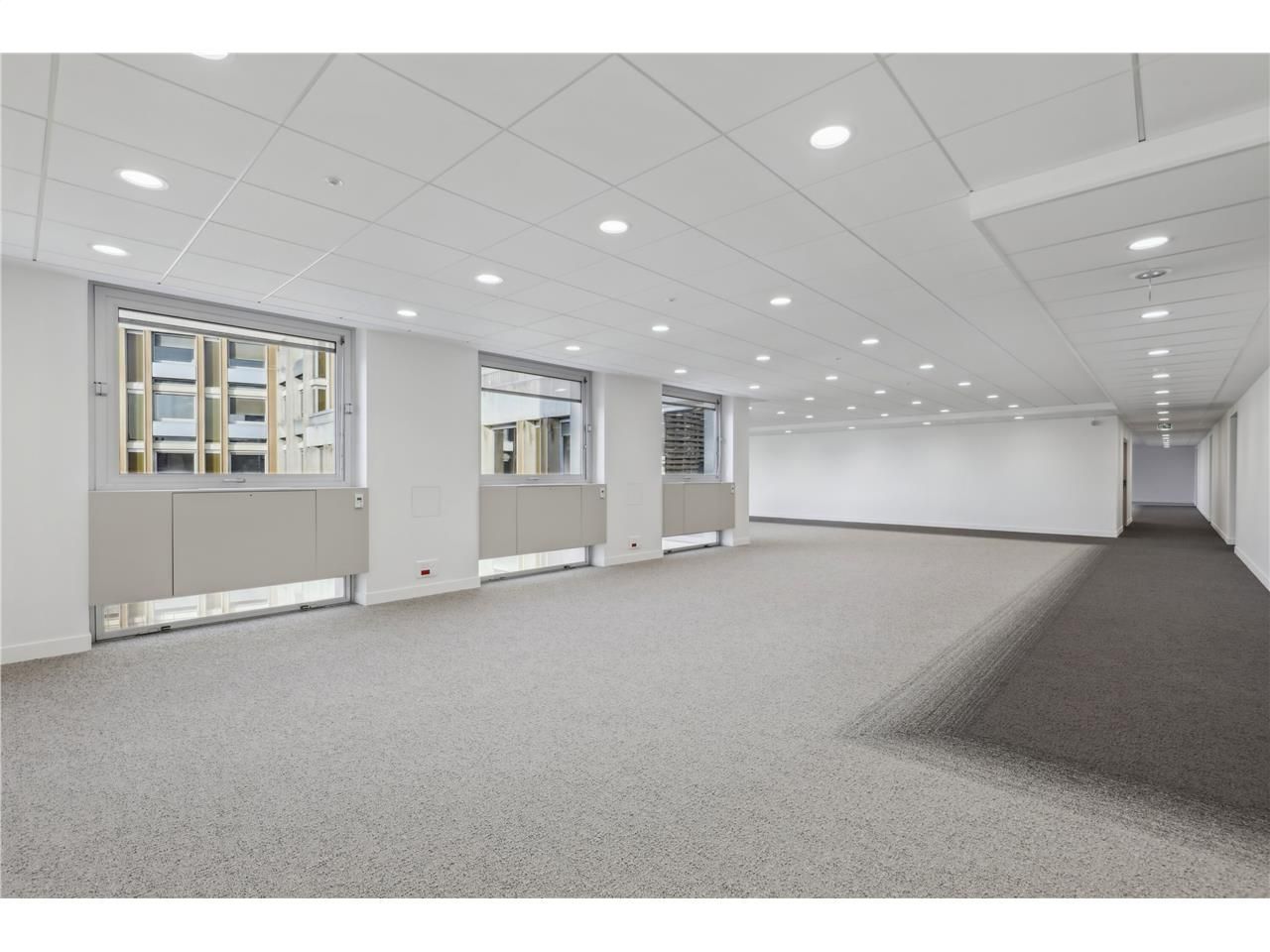 Location bureaux 4316 m² non divisibles