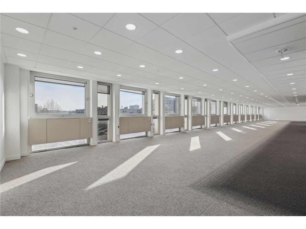 Location bureaux 1001 m² non divisibles