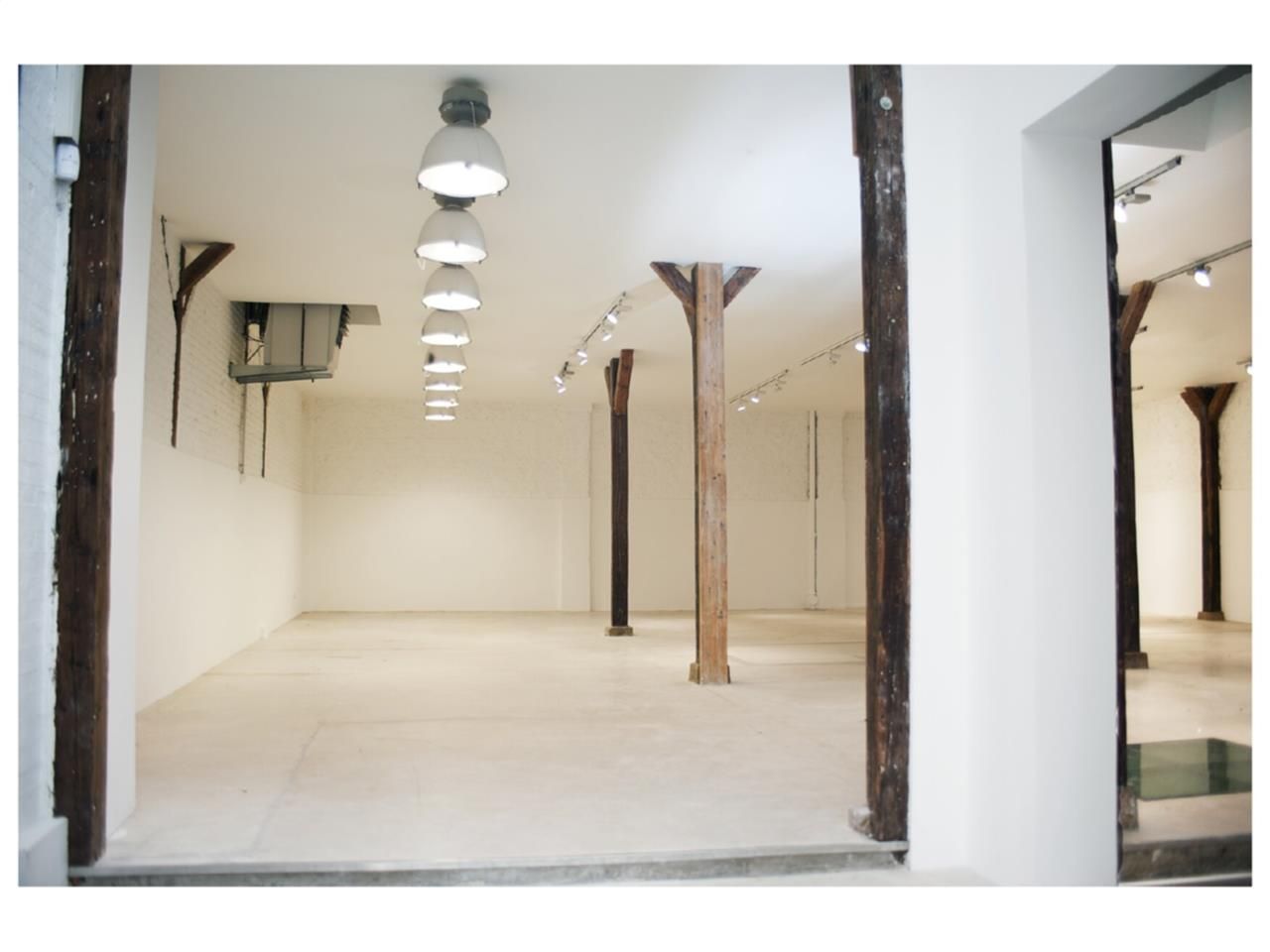 Location local commercial 580 m² non divisibles