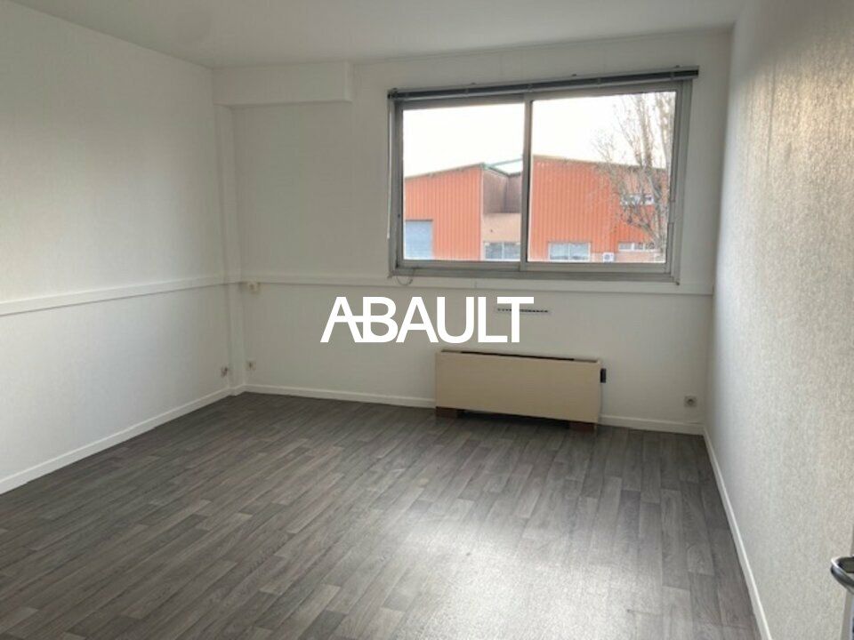 A LOUER BUREAUX D'ENVIRON 170M² - ZONE DE THIBAUT