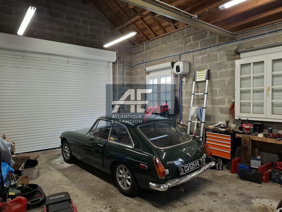 Location local d''activites 43 m² non divisibles