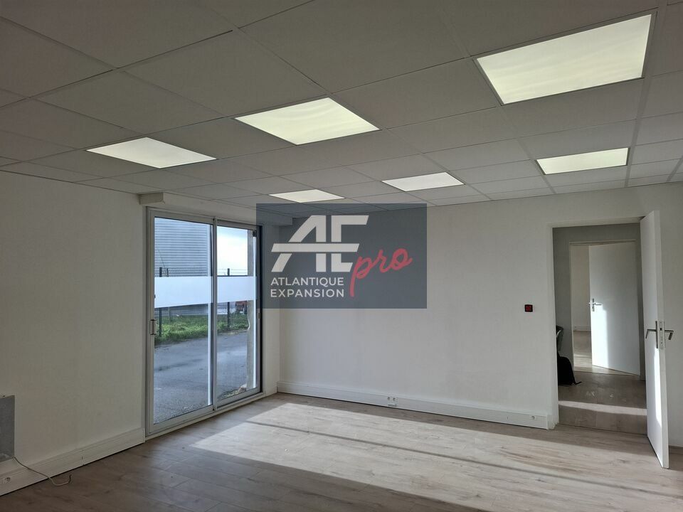 Location bureaux 30 m² non divisibles