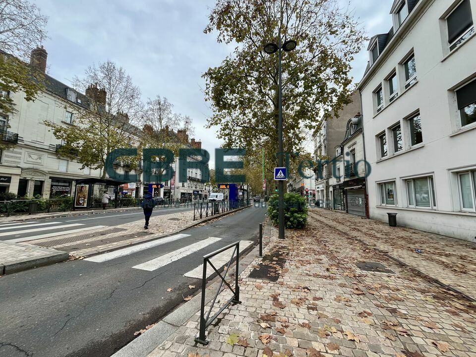 Location local commercial 115 m² non divisibles