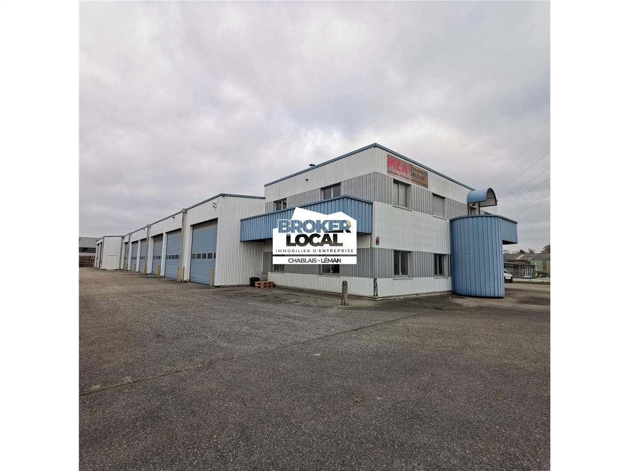 Location local d''activités 720 m² à Bons-en-Chablais