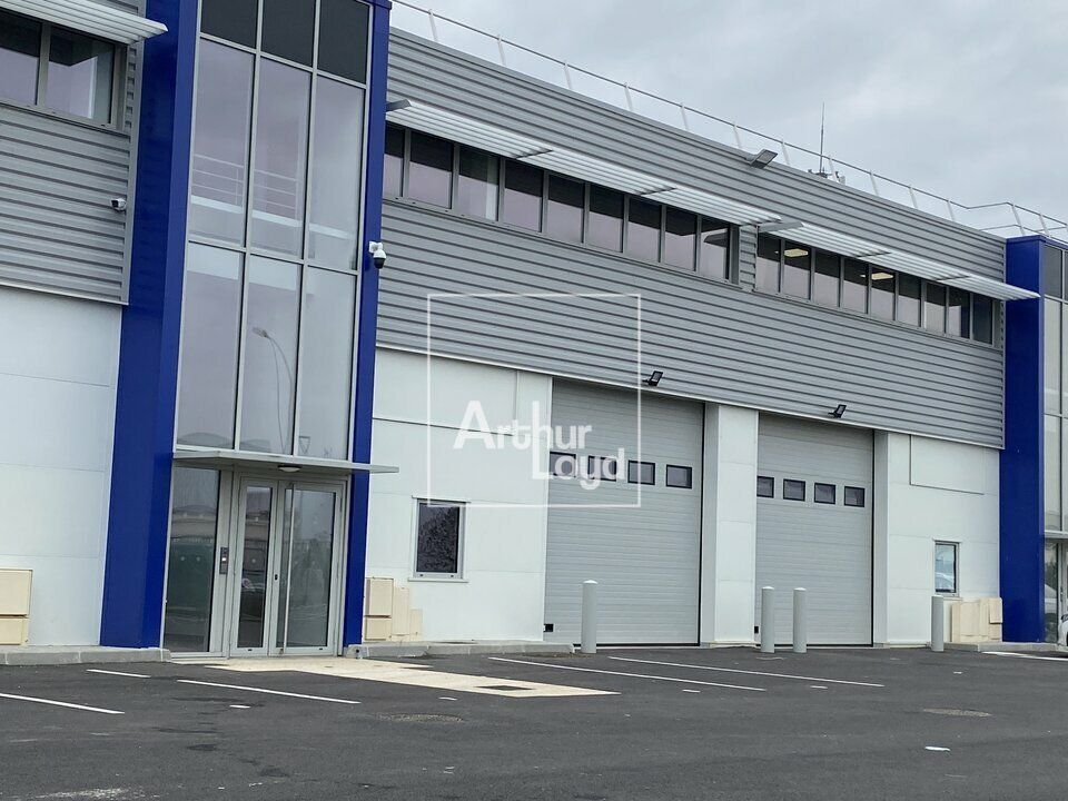 Location local d''activites 450 m² non divisibles