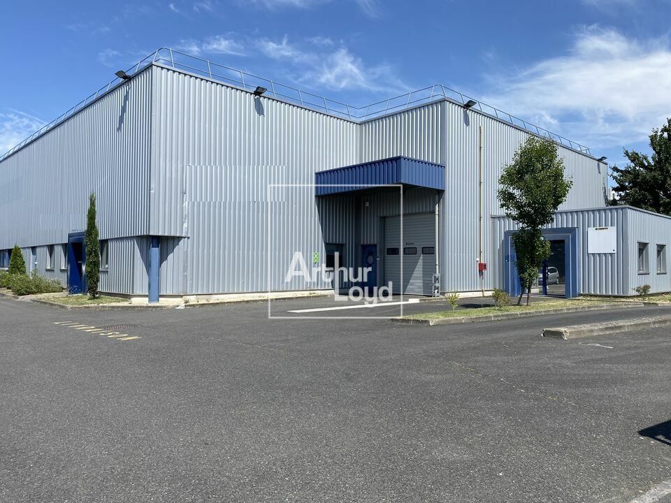 Location local d''activites 660 m² non divisibles