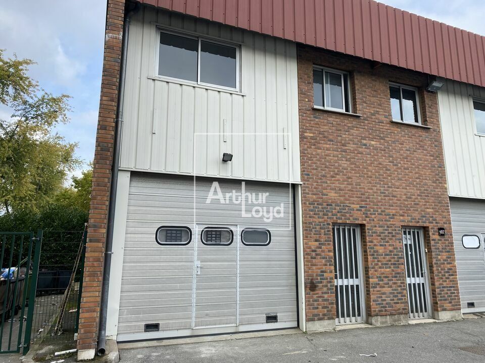 Location local d''activites 160 m² non divisibles