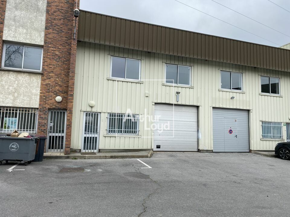 Location local d''activites 280 m² divisibles à partir de 140 m²