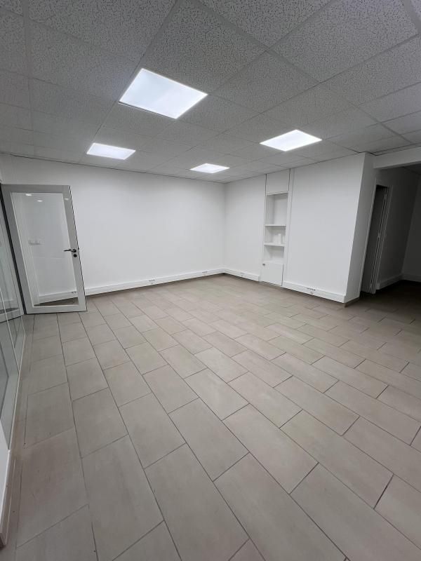 Location bureaux 70 m² non divisibles
