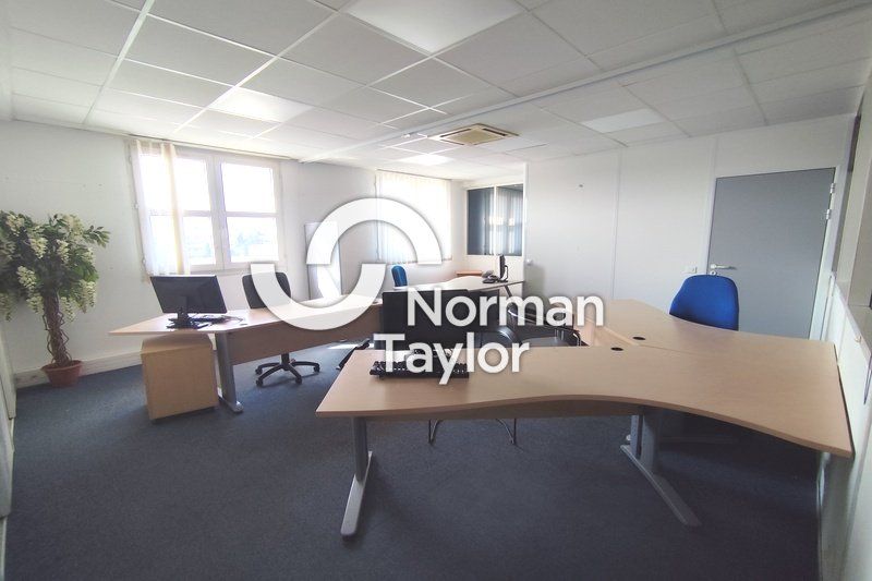 Location bureaux 230 m² non divisibles