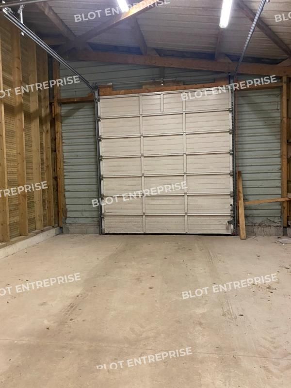 Location entrepôts 518 m² non divisibles