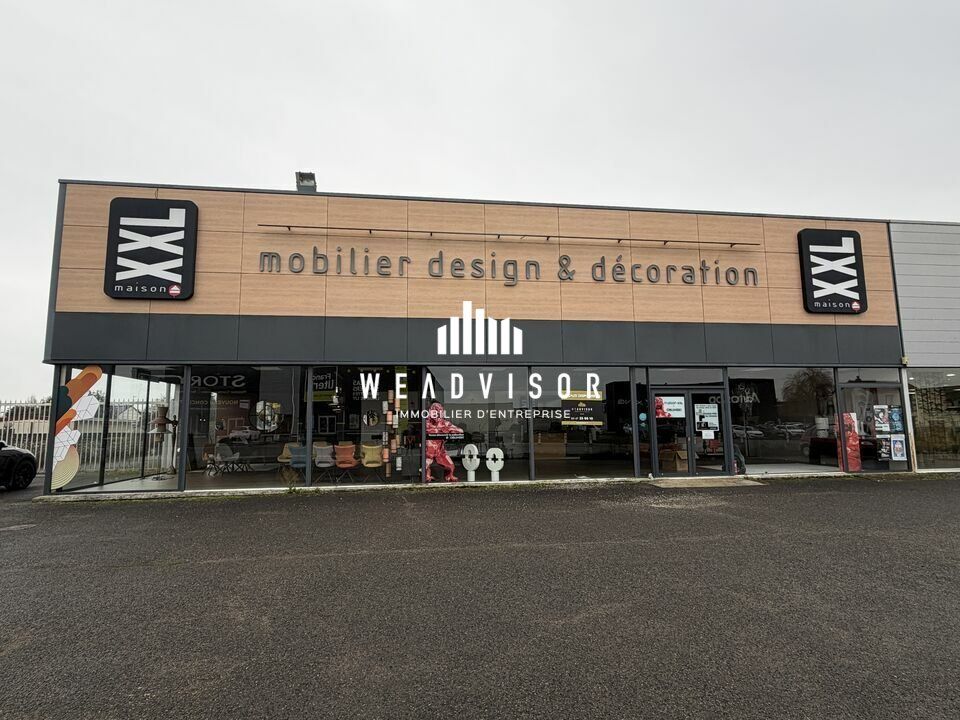 Location local commercial 687 m² non divisibles