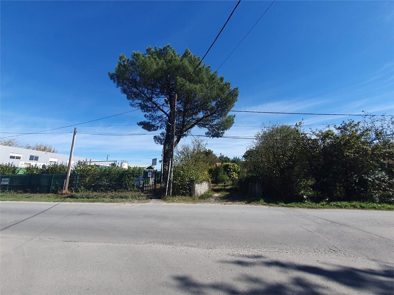 Vente terrain 3323.00 m² à MERIGNAC