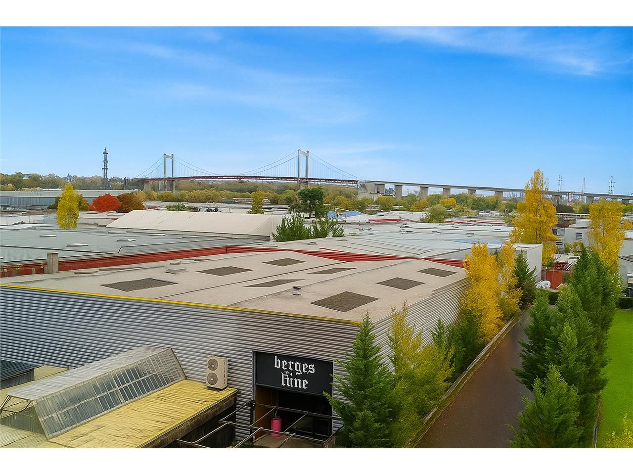 Vente local commercial 1826.00 m² à BORDEAUX