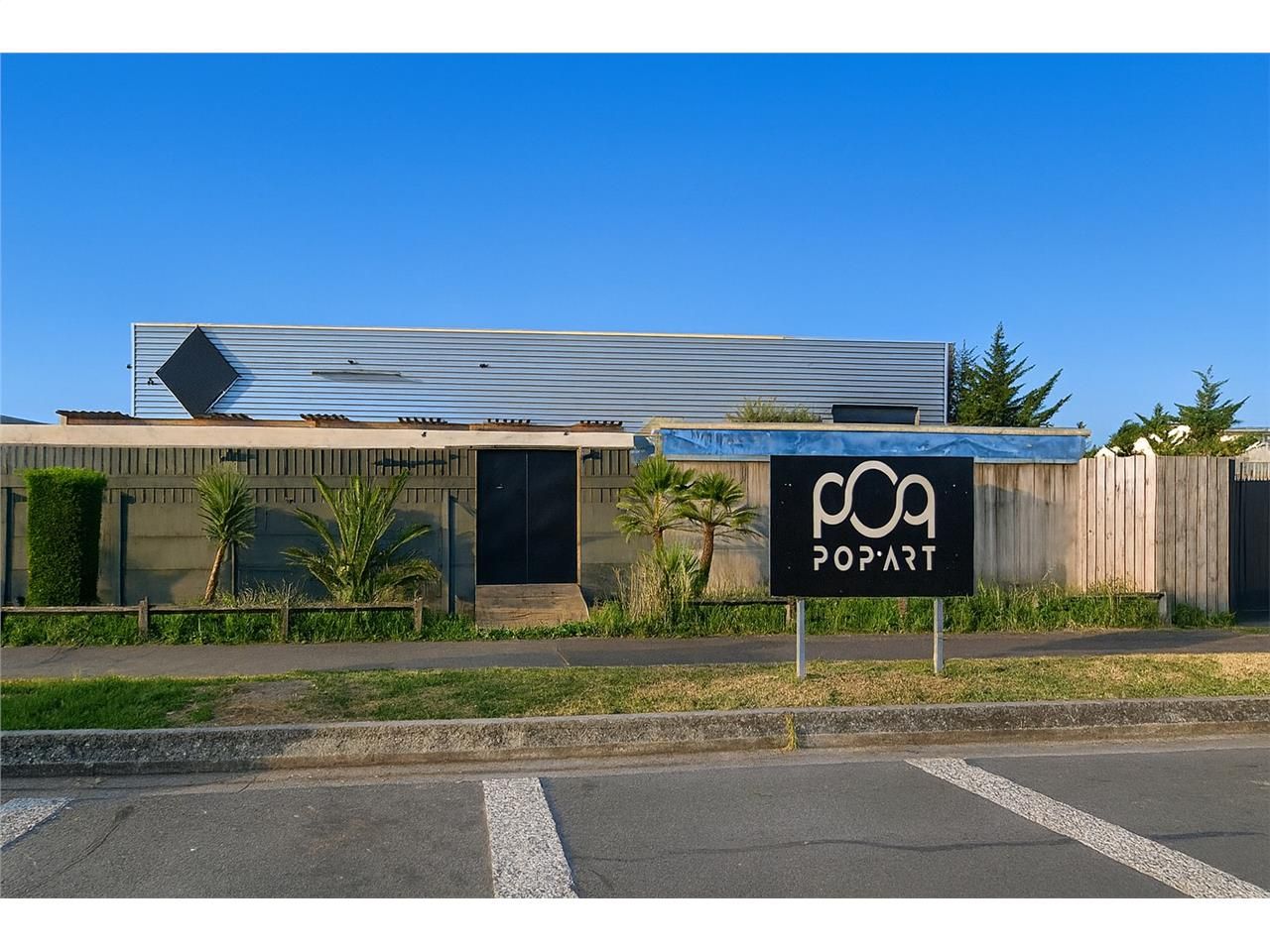 Vente local commercial 750.00 m² à BORDEAUX