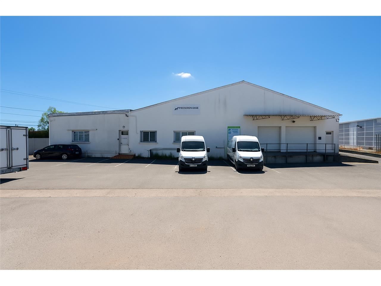 Vente local 800.00 m² à SAINTE EULALIE