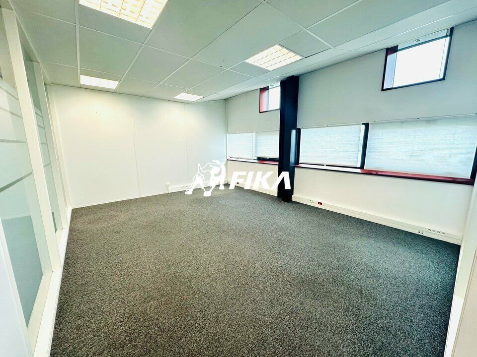 Location bureaux 320.25 m² non divisibles