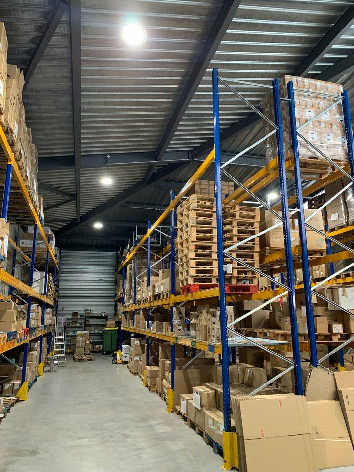 Location local d''activites 250 m² non divisibles