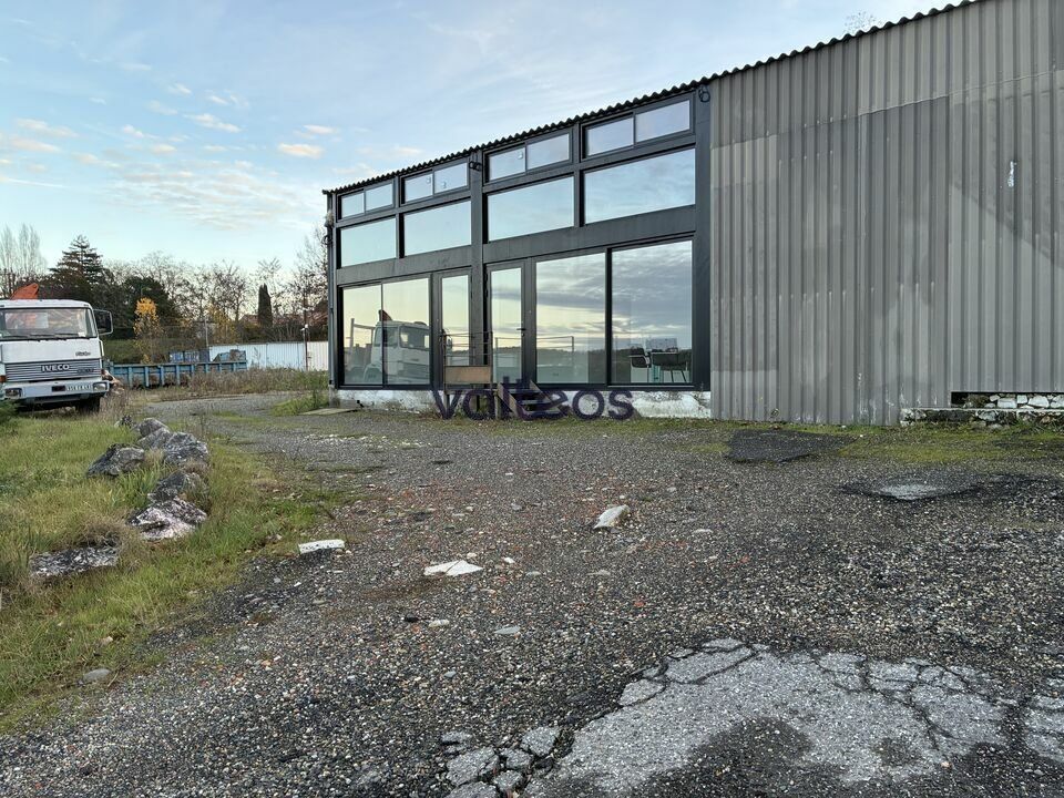 Location local d''activites 373 m² non divisibles