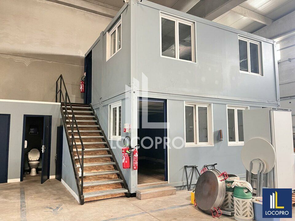 A LOUER - LOCAL D'ACTIVITÉS - 870 M2 - PUGET SUR ARGENS