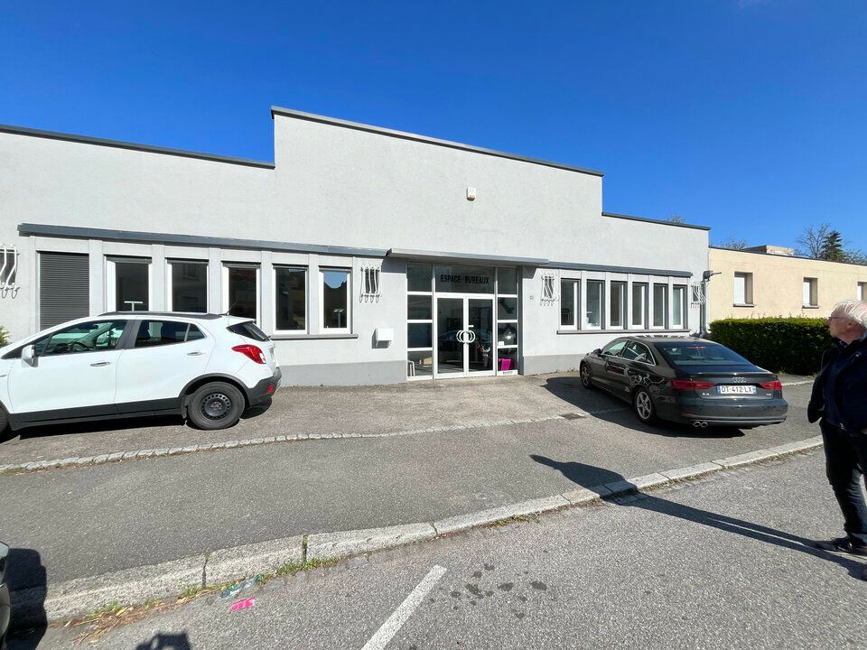 Location local d''activites 300 m² non divisibles