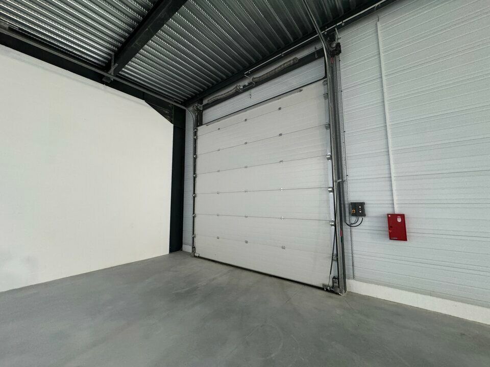 LOCAUX D'ACTIVITES NEUFS A LOUER DISPONIBLES IMMEDIATEMENT