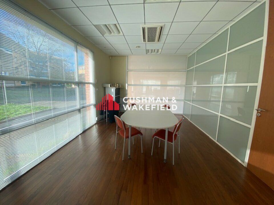 Location bureaux 70 m² non divisibles