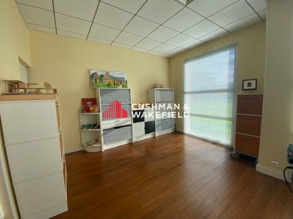 Bureaux en rez de chaussée / BALMA