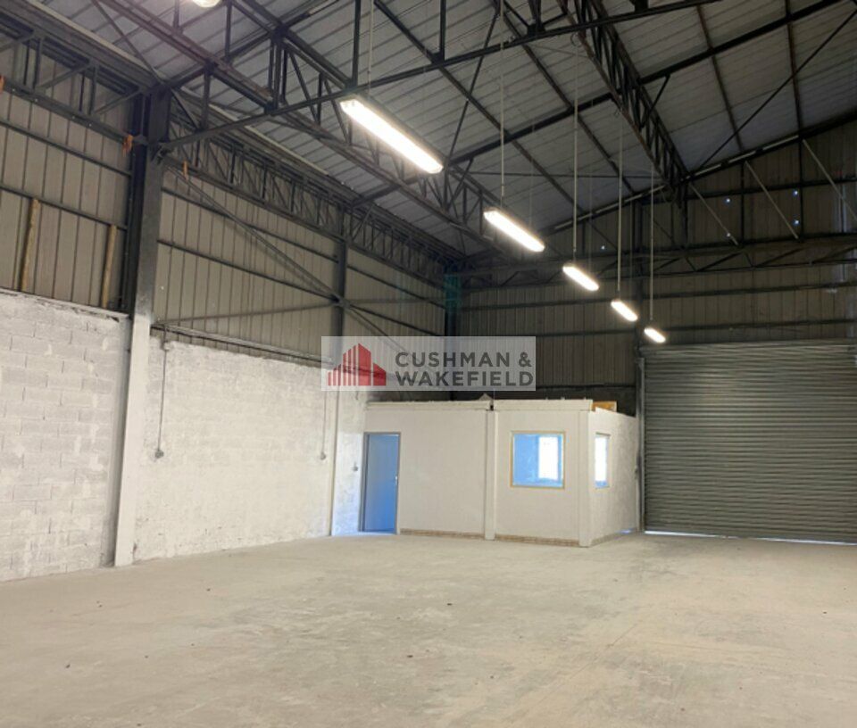 NIMES - LOCAL D'ACTIVITE A LOUER