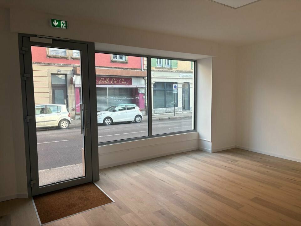 Location local commercial 43 m² non divisibles