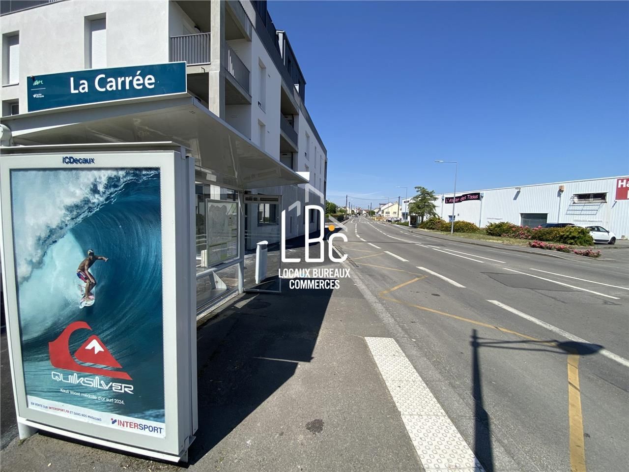 Location local commercial 73.00 m² à Rezé