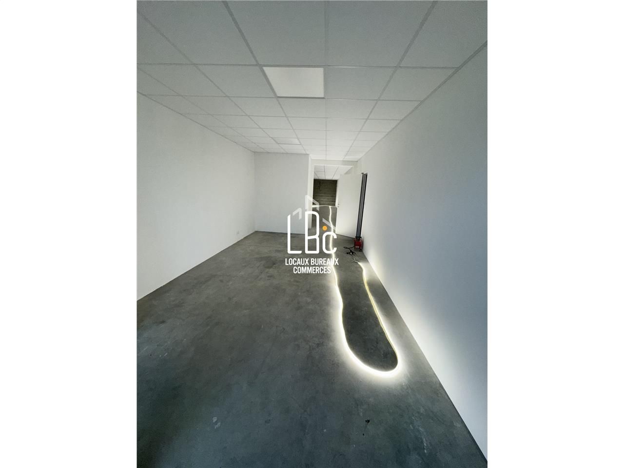 Location local 68.00 m² à Montbert