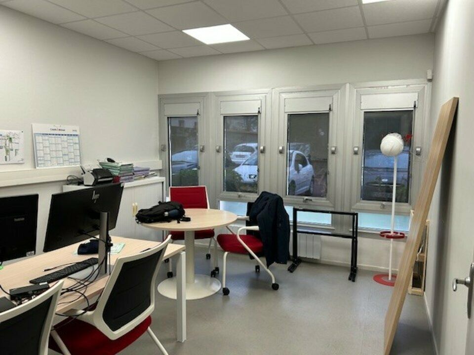 Location bureaux 130 m² non divisibles