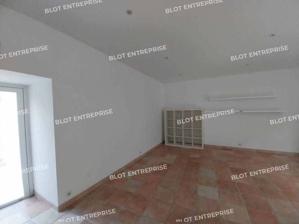 Location local commercial 37 m² non divisibles