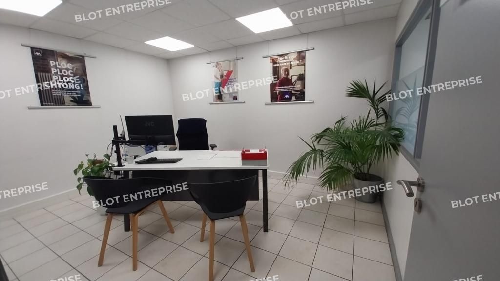 Location bureaux 124 m² non divisibles