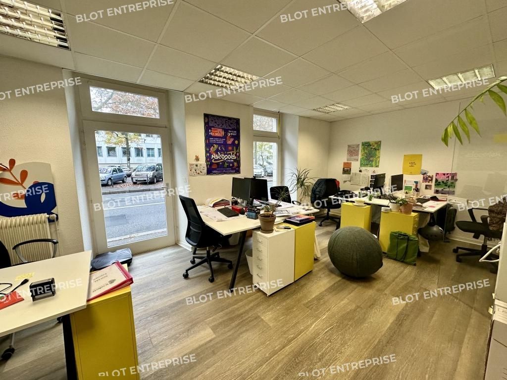 Location bureaux 120 m² non divisibles