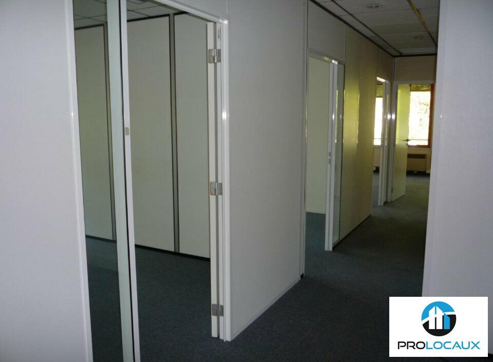 Location bureaux 138 m² non divisibles