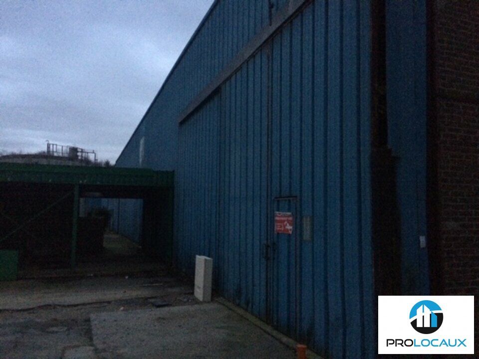 Location entrepot 225 m² non divisibles