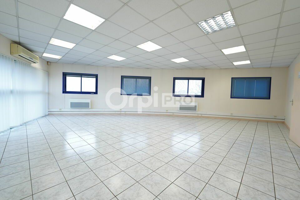 BUREAUX A LOUER - 156 m² DIVISIBLE - CORBAS